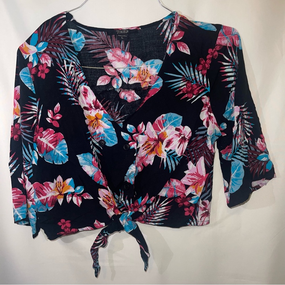Toxik Black Floral Crop Top  Size Large
